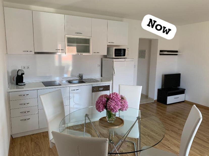 Apartments Kristina Хвар Екстериор снимка
