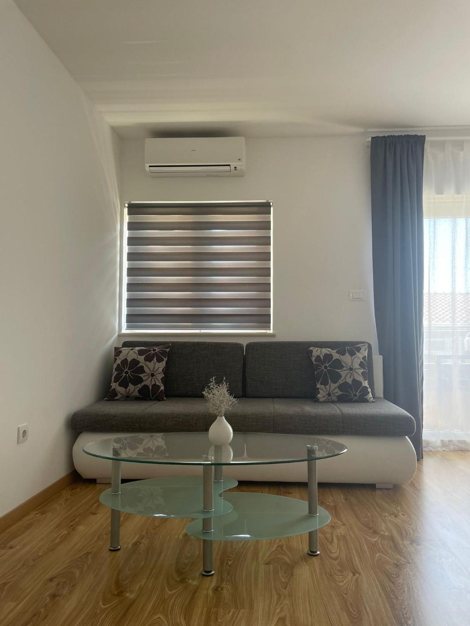 Apartments Kristina Хвар Екстериор снимка