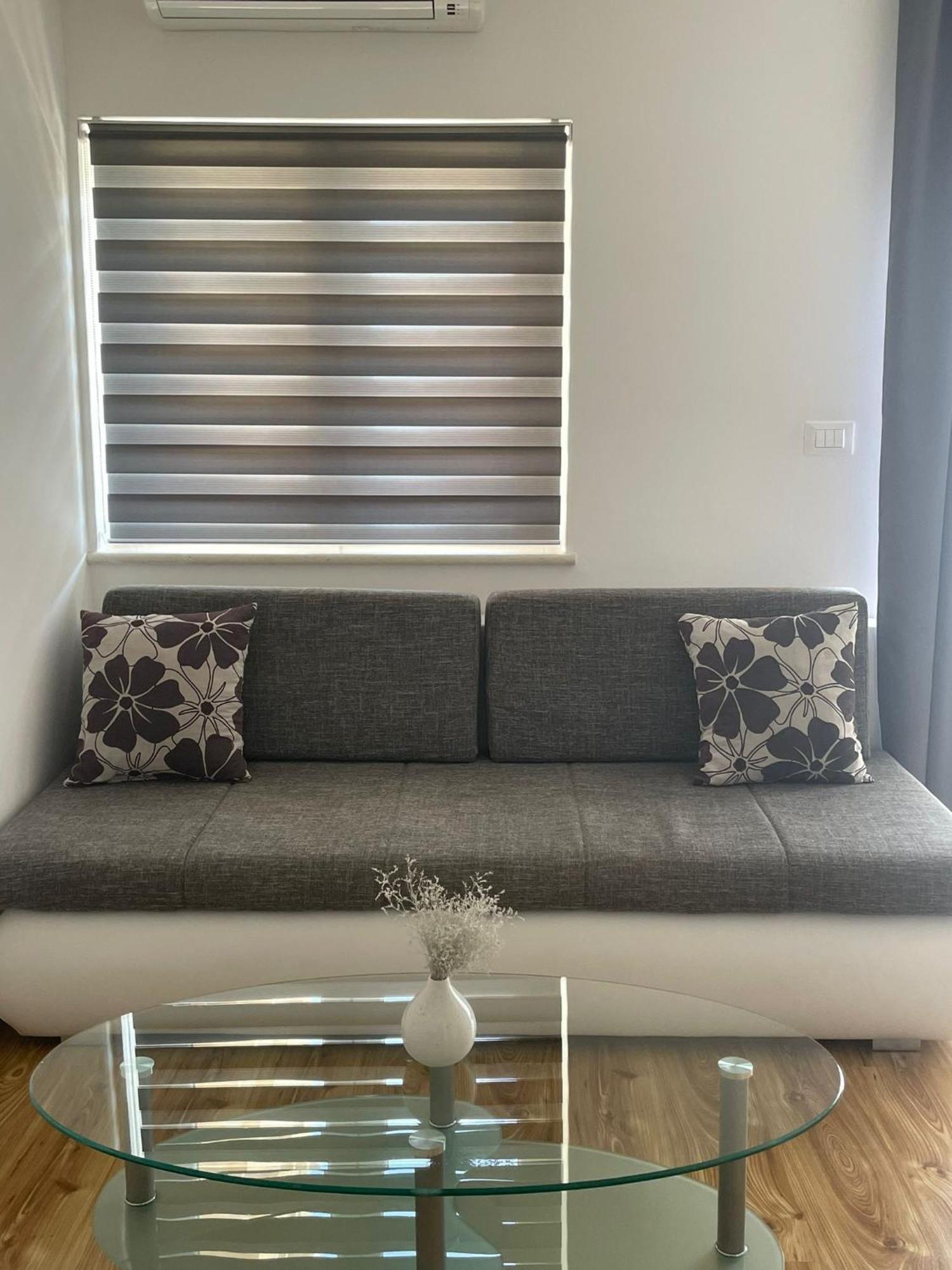 Apartments Kristina Хвар Екстериор снимка