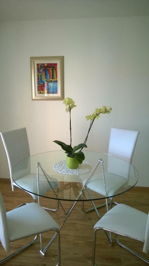 Apartments Kristina Хвар Екстериор снимка